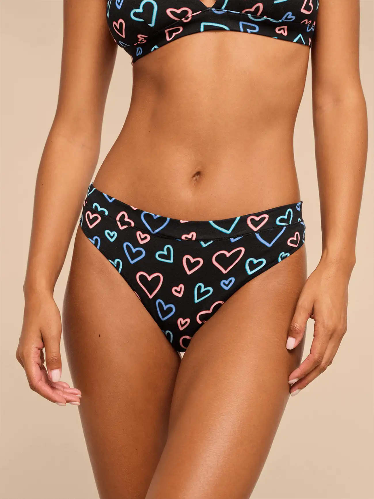 UltraModal™ FeelFree Thong | Electric Hearts 2.0