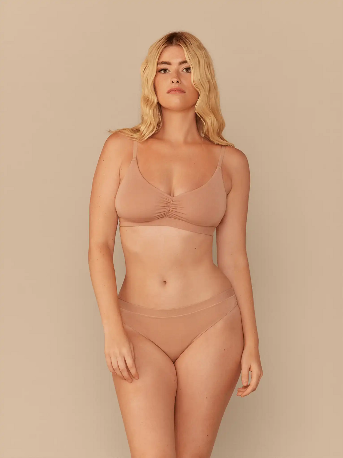 UltraModal™ FeelFree Ruched Bralette | Sand Dune/Sand Dune