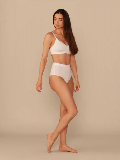 UltraModal™ FeelFree Ruched Bralette | White/White
