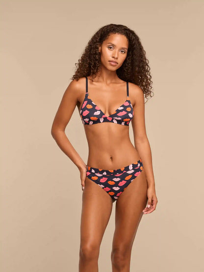UltraModal™ FeelFree Triangle Bralette | Kiss Me
