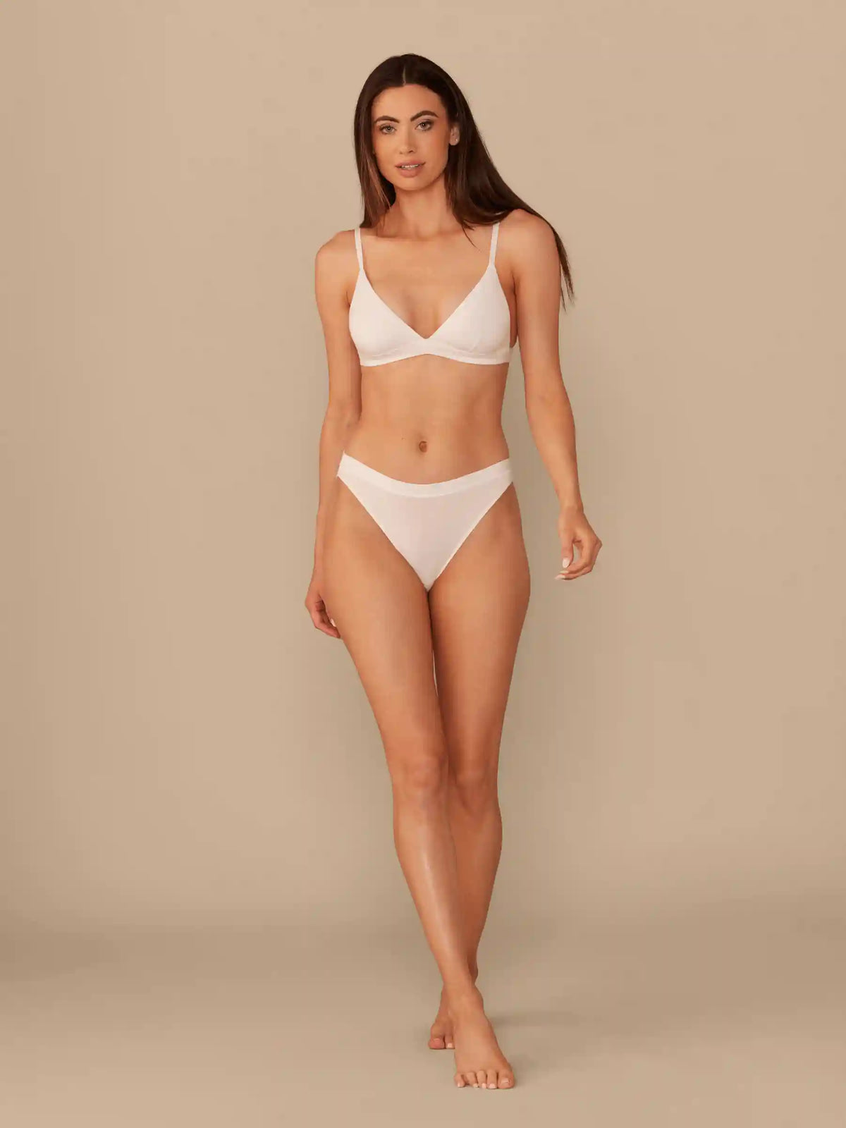 UltraModal™ FeelFree Triangle Bralette | White/White