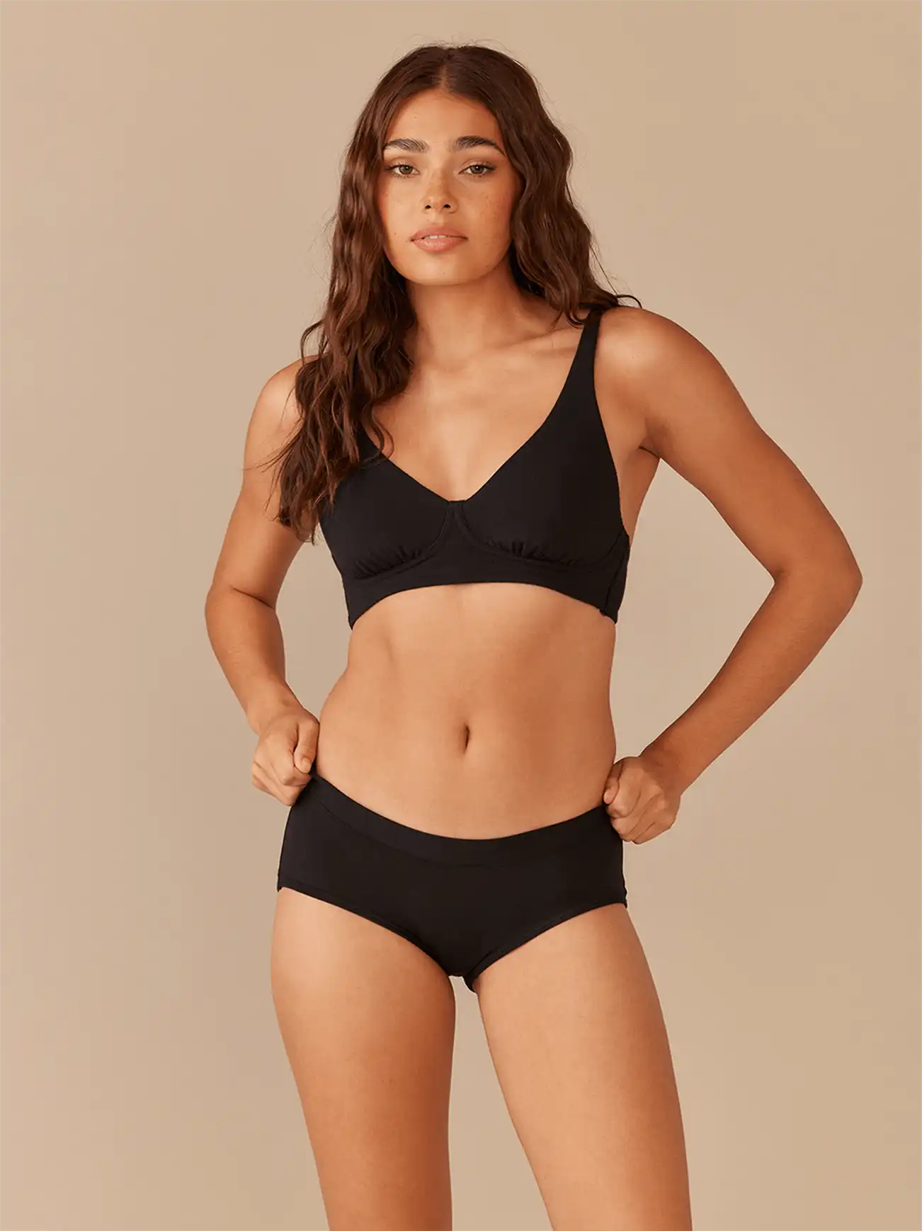 UltraModal™ FeelFree Longline Bralette | Black