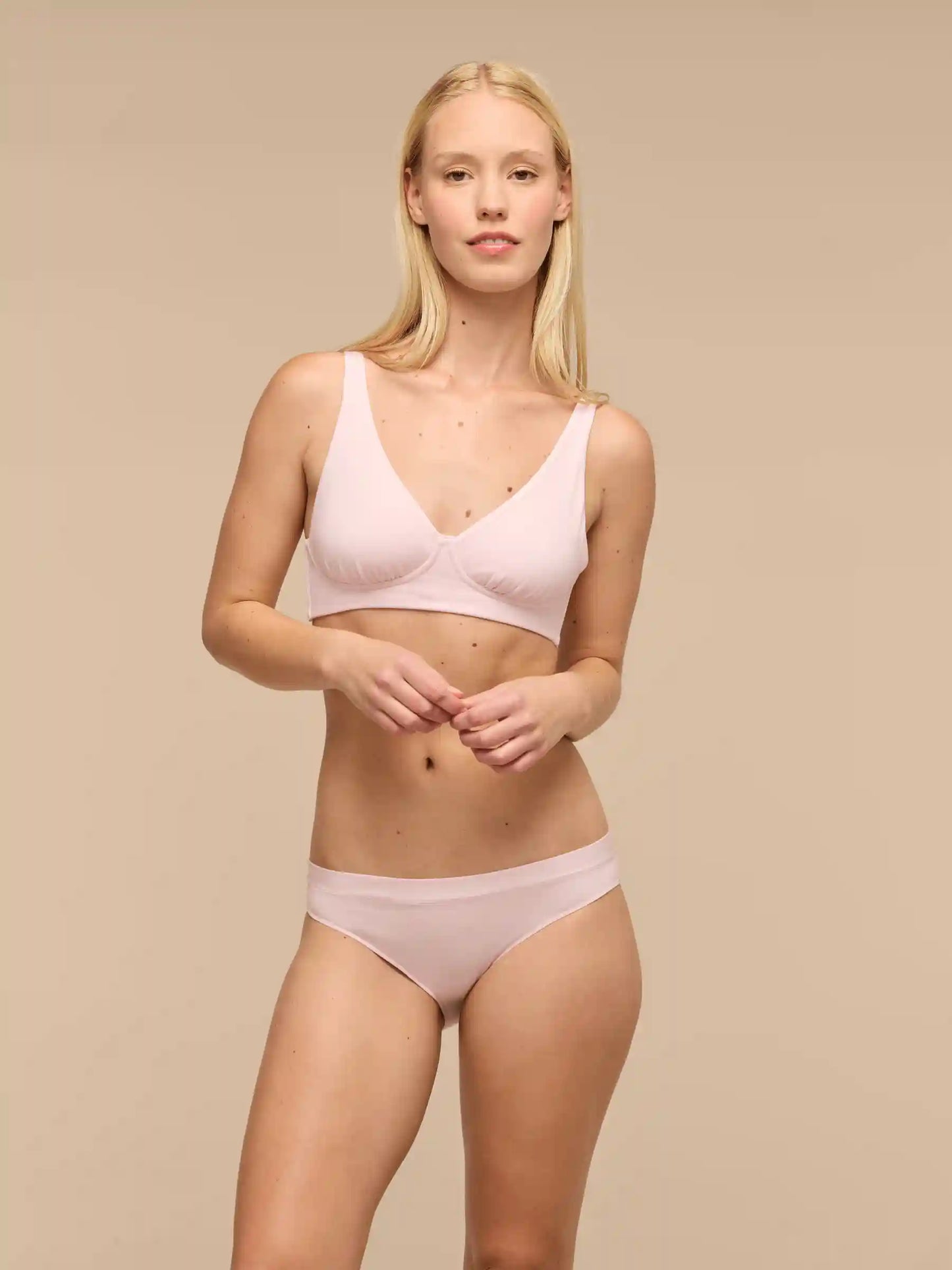 UltraModal™ FeelFree Longline Bralette | Peony